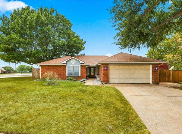 2714 Skyview Drive, Corinth, TX 76210