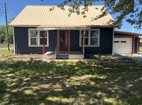 111 Galyan Street, Stockton, MO 65785