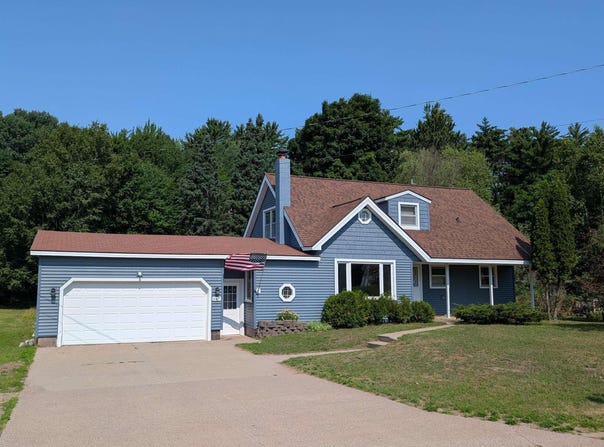 847 Silver Creek Road, Marquette, MI 49855