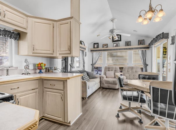 632 HAWKS EYE Drive, Apache Junction, AZ 85119