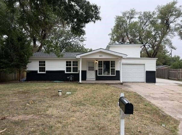 545 S Queen, Maize, KS 67101