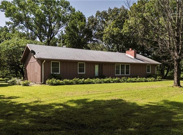 2426 Cr 3500, Independence, KS 67301