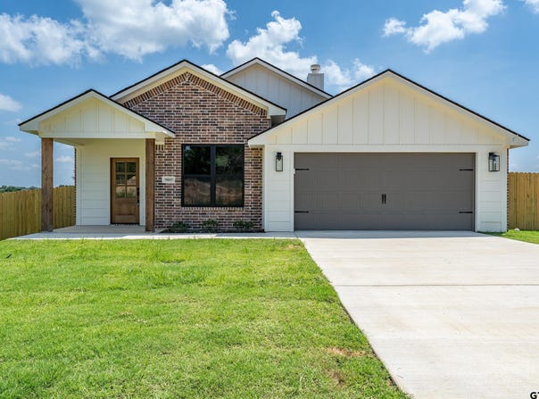 16637 Crossing Circle, Lindale, TX 75771