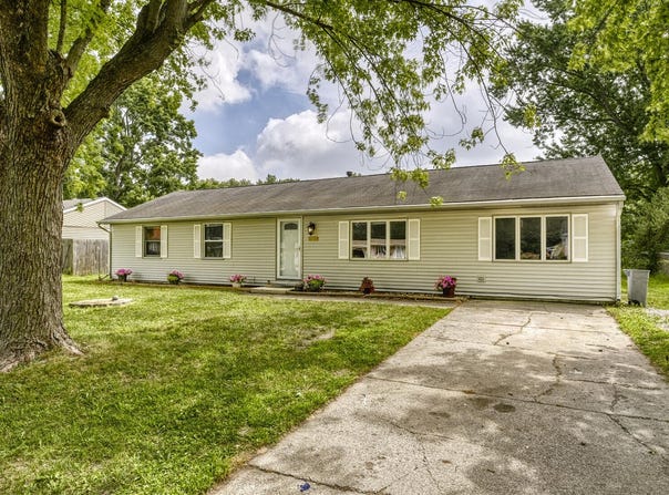 9713 N 490 E, DeMotte, IN 46310