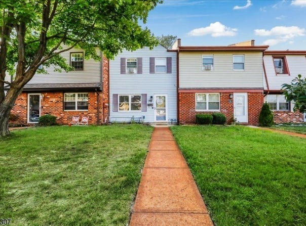 78 Greenwood Loop Rd, Brick Twp., NJ 08724-1255