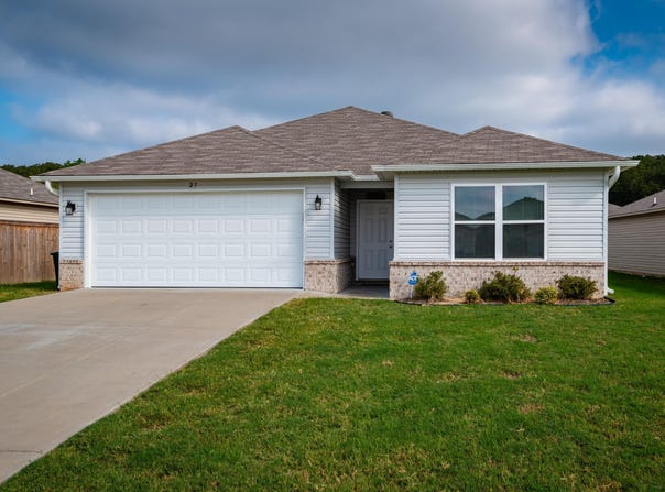 27 Curly Leaf Lane, Conway, AR 72032