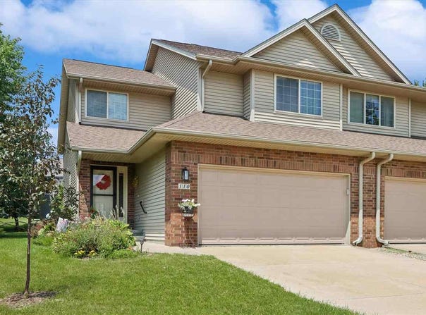 110 E Weston Dr, NorthLiberty, IA 52317