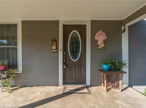 1072 E Magazine ST, Booneville, AR 72927
