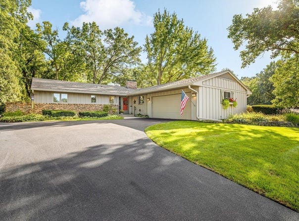 3233 Alta Vista Road, ROCKFORD, IL 61107