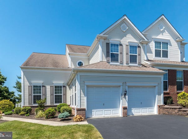 1824 EMERALD Drive, OREFIELD, PA 18069