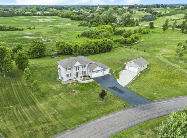 24678 Churchview Circle, New Prague, MN 56071