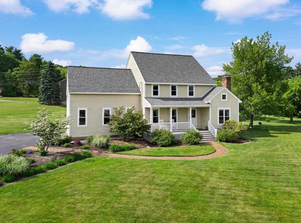 1 Bartlett Road, Stratham, NH 03885