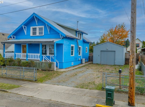 645 5TH St, MyrtlePoint, OR 97458