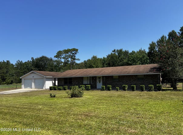 6301 Cleo Drive, Moss Point, MS 39562