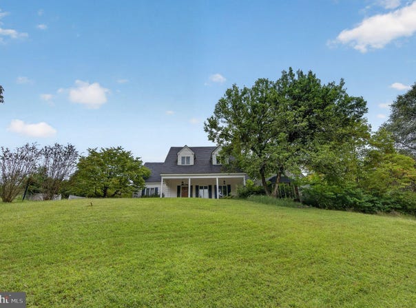 10024 COLVIN RUN Road, GREAT FALLS, VA 22066