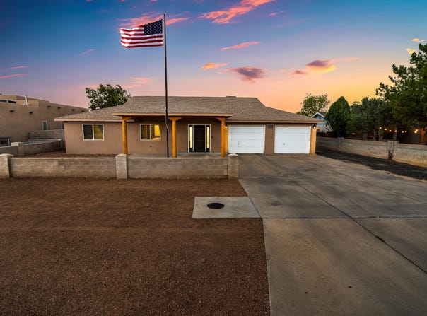 3004 22nd Avenue SE, Rio Rancho, NM 87124
