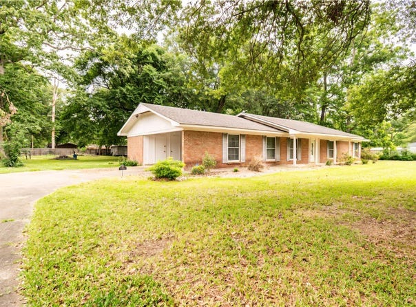 1014 Daniels Street, Dermott, AR 71638