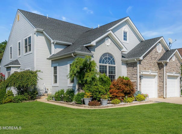 48 Spring Lake Boulevard, Waretown, NJ 08758