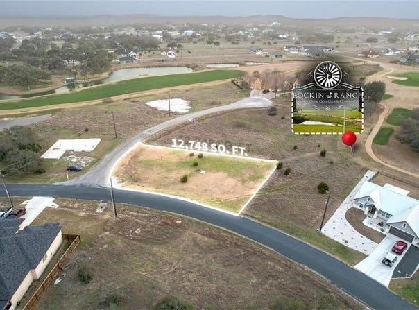 Bryan Marsh lot: 555, Blanco, TX 78606