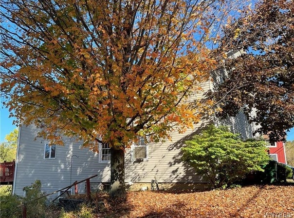 9954 Vermont Hill Road, Holland, NY 14080