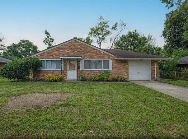 3852 Waterbury Drive, Kettering, OH 45439