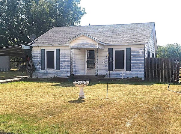 402 S Avenue D, Olney, TX 76374