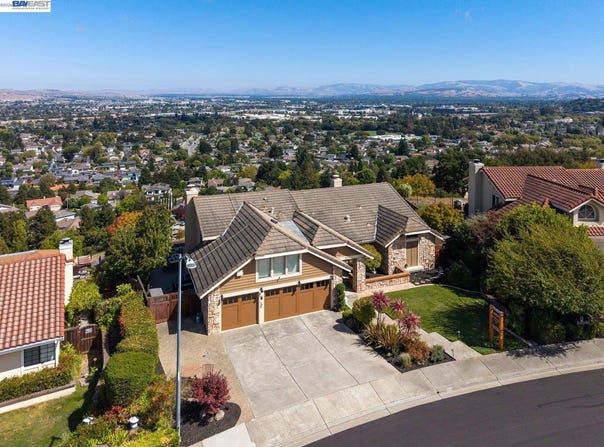 8115 Brittany Dr, Dublin, CA 94568