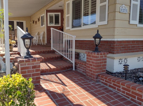 27 Tahquitz Drive, Camarillo, CA 93012