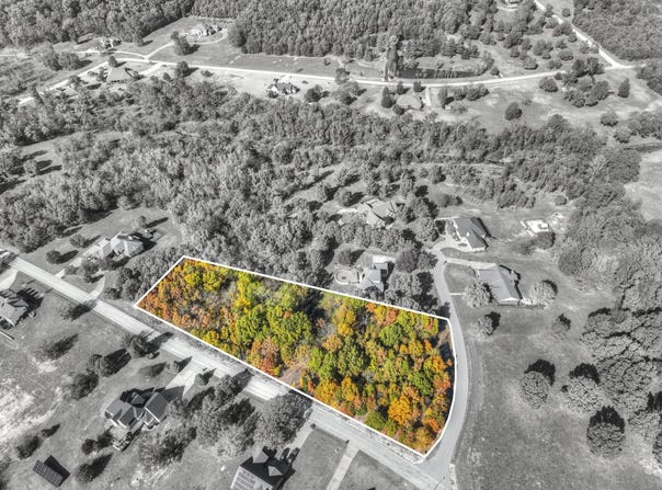 Robinwood Circle, Loma Linda, MO 64804