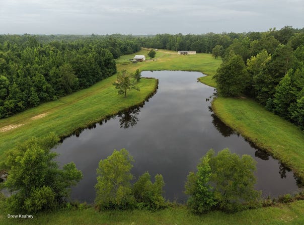 321 Broke Horn Creek Ln., Kelly, LA 71441