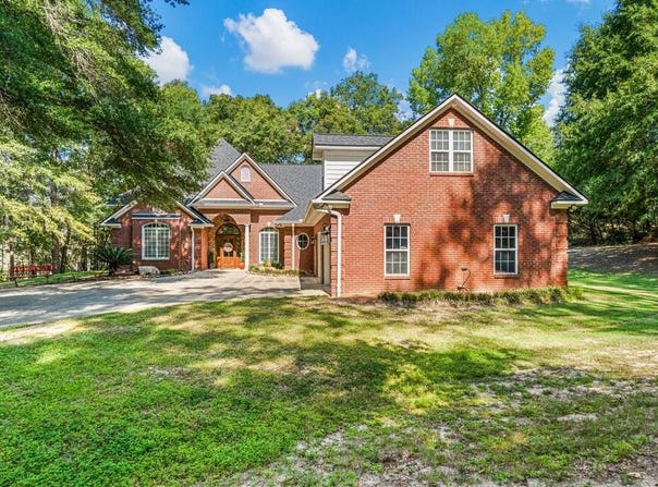 642 Nuckols Road, Seale, AL 36875