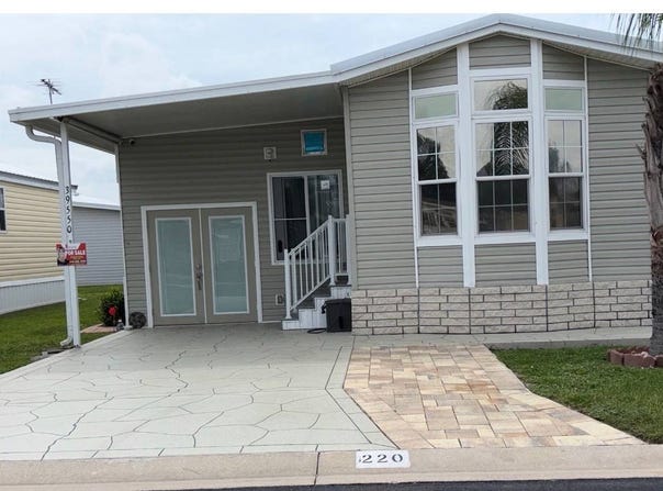 39550 Valderrama Lane, Zephyrhills, FL 33542