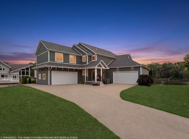 2545 Bay Pointe Drive, St. Joseph, MI 49085