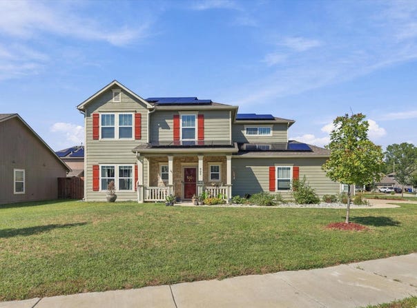 902 W 30th Terrace, Lawrence, KS 66046