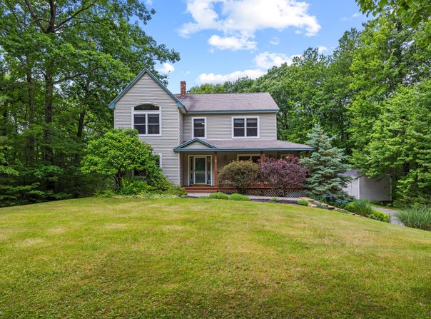 20 Ambrose Circle, Gray, ME 04039
