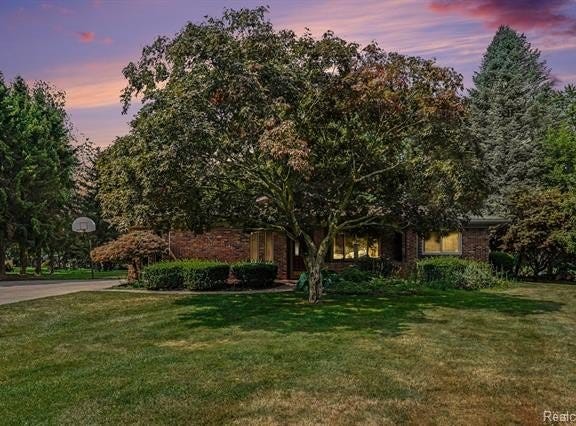 3455 Ramada Drive, Highland Twp, MI 48356