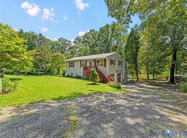 2135 Lakeview Drive, Powhatan, VA 23139