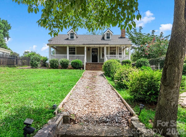 143 Broadway Avenue, Tryon, NC 28782