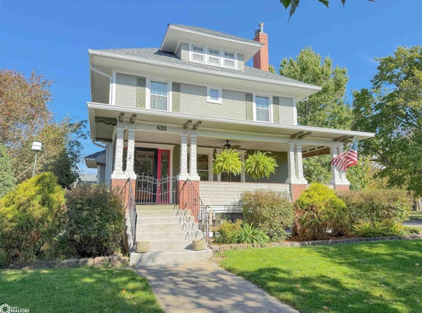 420 Central Avenue E, Hampton, IA 50441