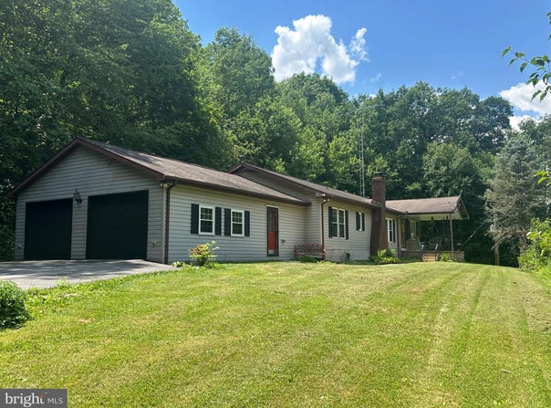 7426 SPRING Road, SEVEN VALLEYS, PA 17360
