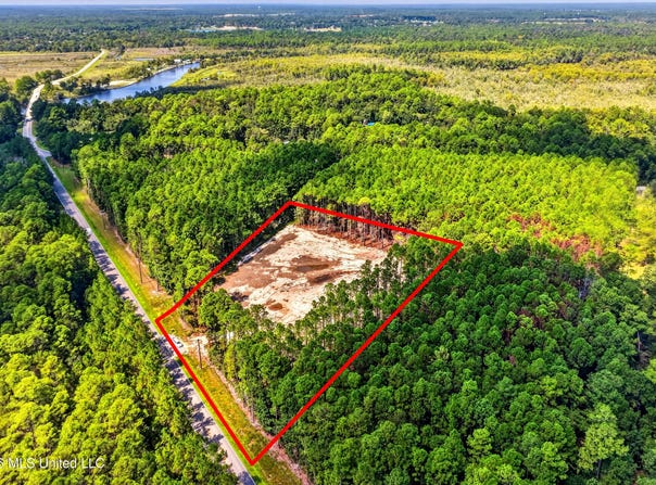 Parcel 3 Menge Avenue, Pass Christian, MS 39571
