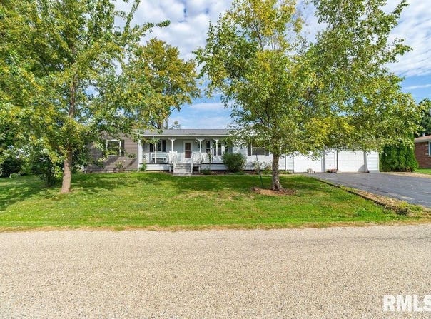 101 E JAMES Street, Yates City, IL 61572