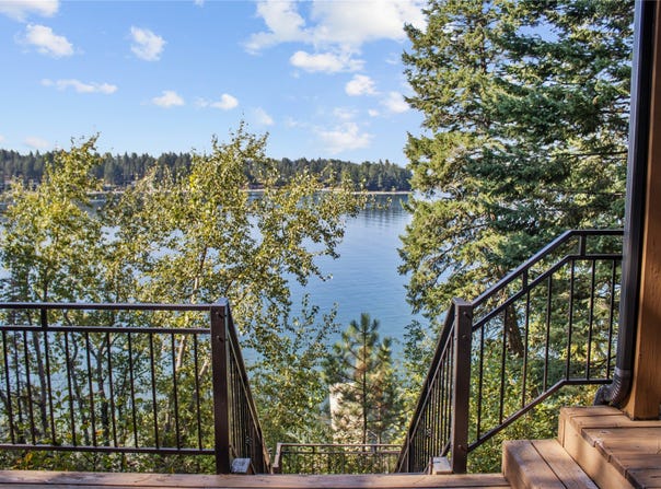 938 Yeoman Hall Road, Kalispell, MT 59901