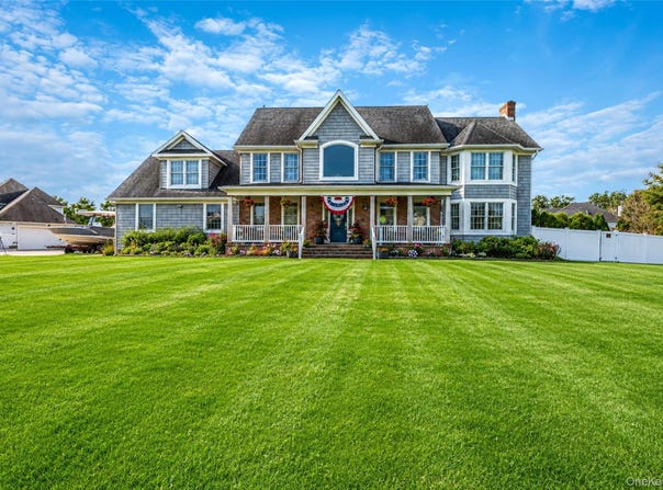 143 Meadow Path, Wading River, NY 11792