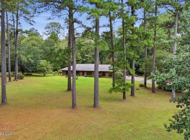 932 White Road, Florence, MS 39073