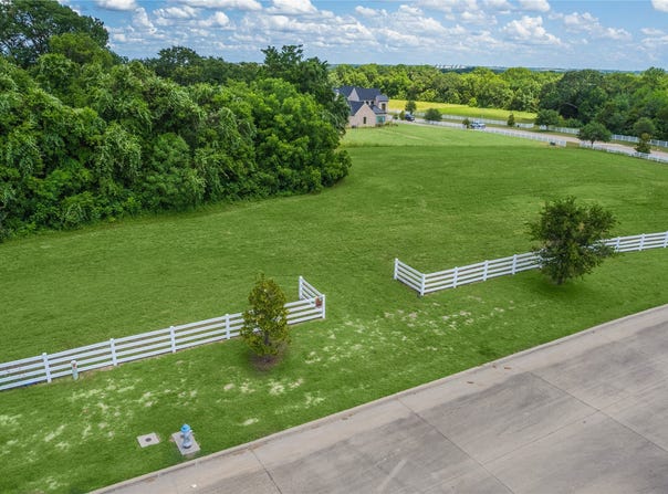 636 E Berkeley Circle, Sunnyvale, TX 75182