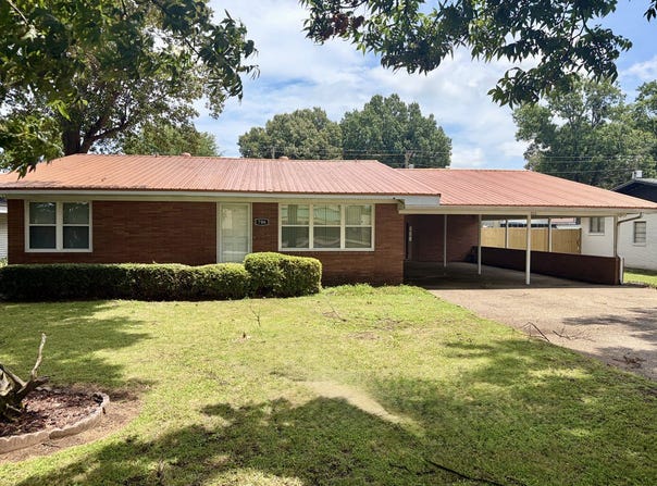 706 Smith St, Malden, MO 63863