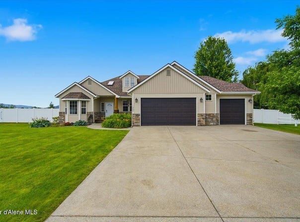 1906 W EVENING STAR Rd, Post Falls, ID 83854