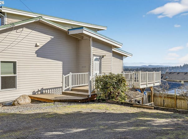 2088 OAK St, WestLinn, OR 97068