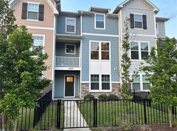 1055 Butte Lane, Chesapeake, VA 23320
